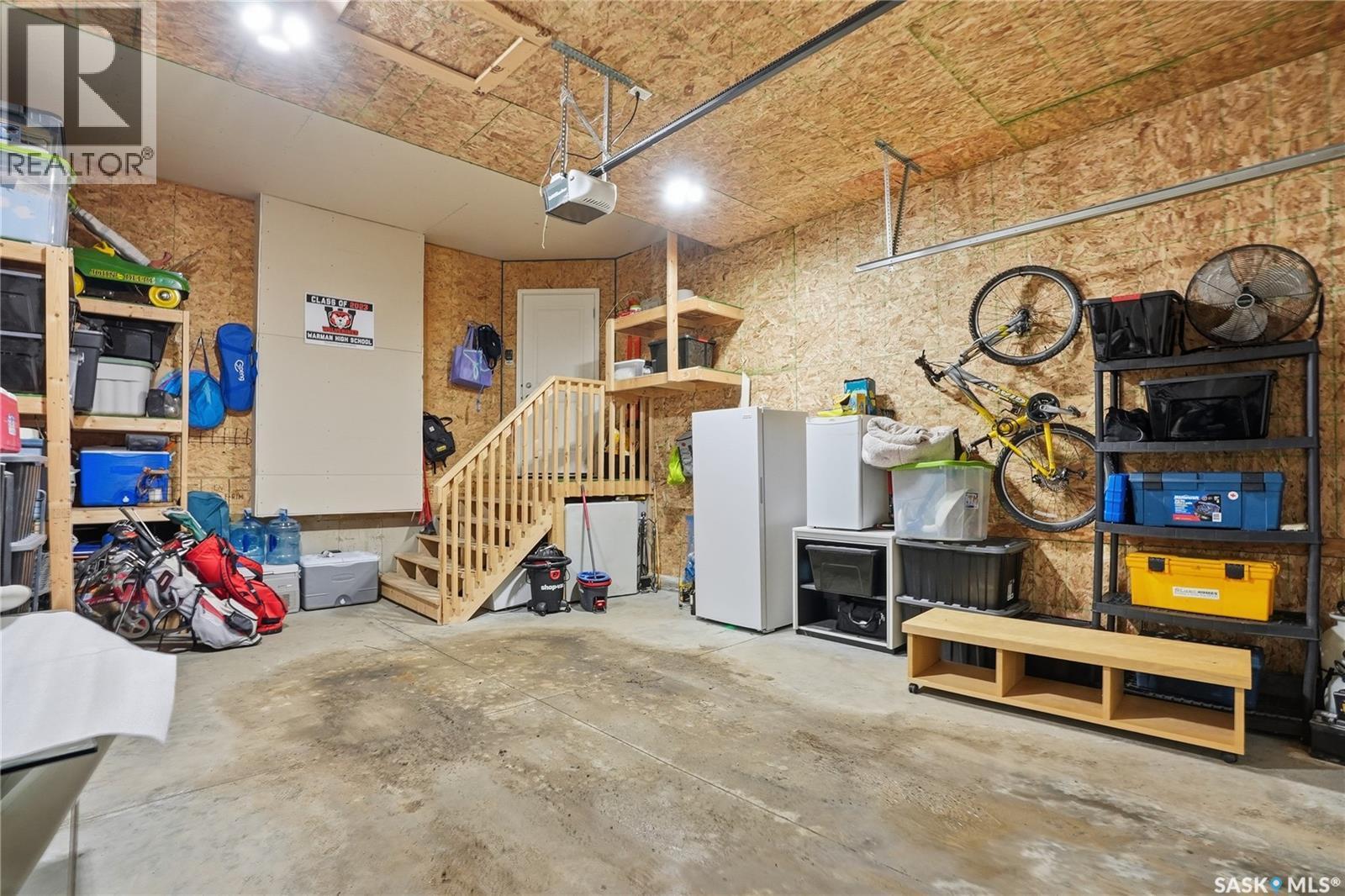 527 Maple Crescent, Warman, SK - Indoor