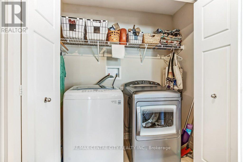 67 Peach Tree Boulevard, St. Thomas, ON - Indoor Photo Showing Laundry Room