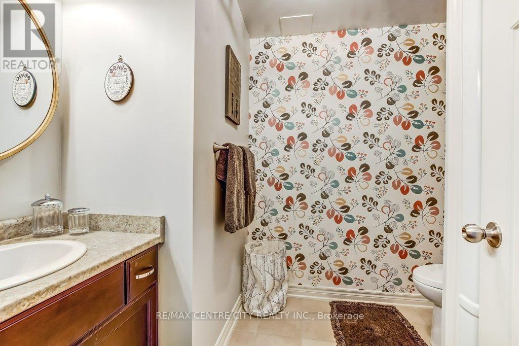 67 Peach Tree Boulevard, St. Thomas, ON - Indoor Photo Showing Bathroom