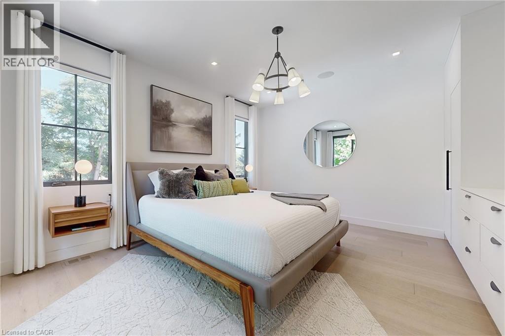 977 Gorton Avenue, Burlington, ON - Indoor Photo Showing Bedroom