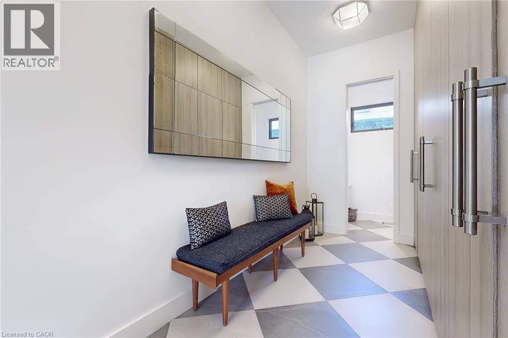 977 Gorton Avenue, Burlington, ON - Indoor Photo Showing Other Room