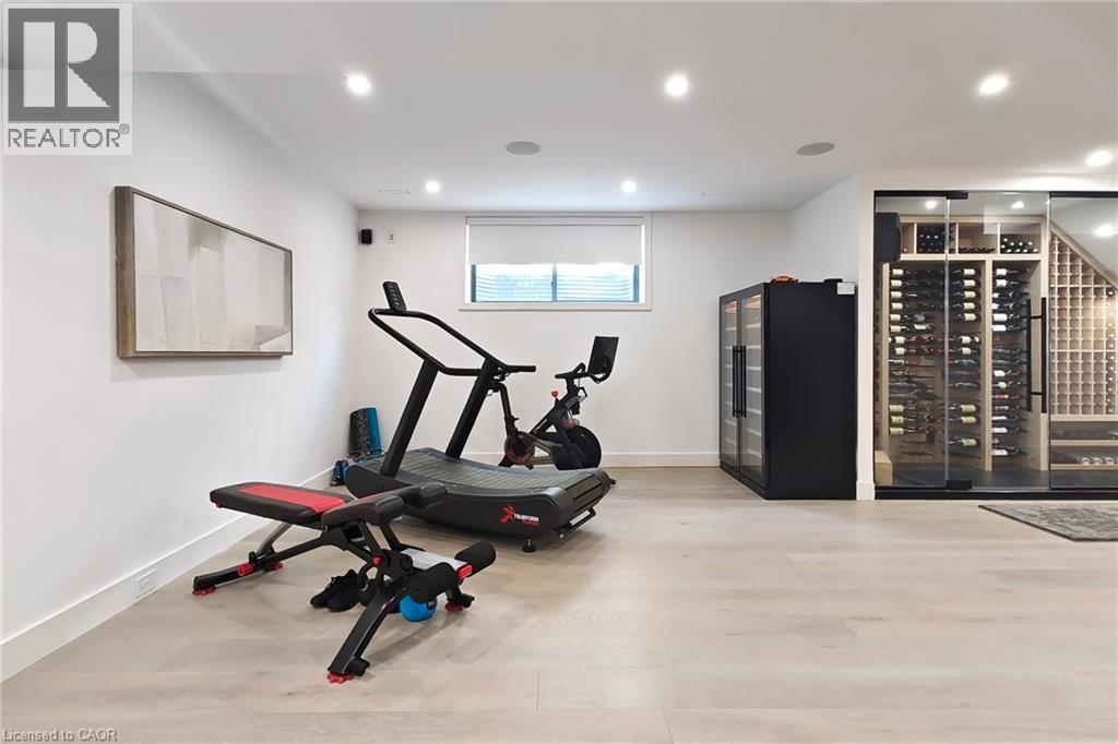 977 Gorton Avenue, Burlington, ON - Indoor Photo Showing Gym Room