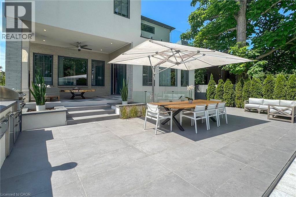 977 Gorton Avenue, Burlington, ON - Outdoor With Deck Patio Veranda