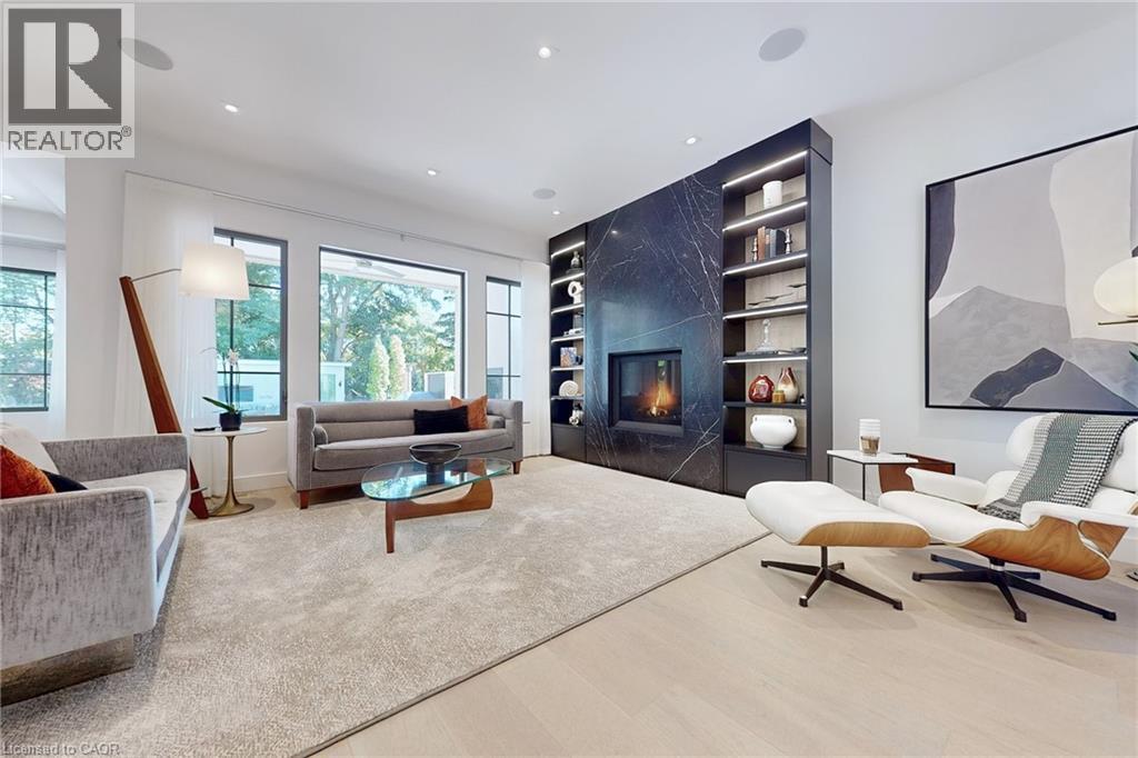 977 Gorton Avenue, Burlington, ON - Indoor Photo Showing Living Room With Fireplace