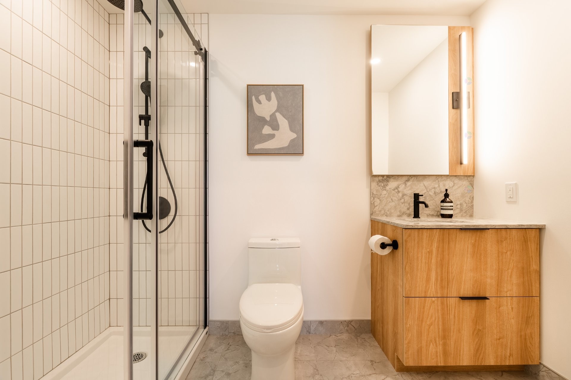 Master Bathroom - 318-1114 Rue St-Antoine O., Montréal (Ville-Marie), QC - Indoor Photo Showing Bathroom