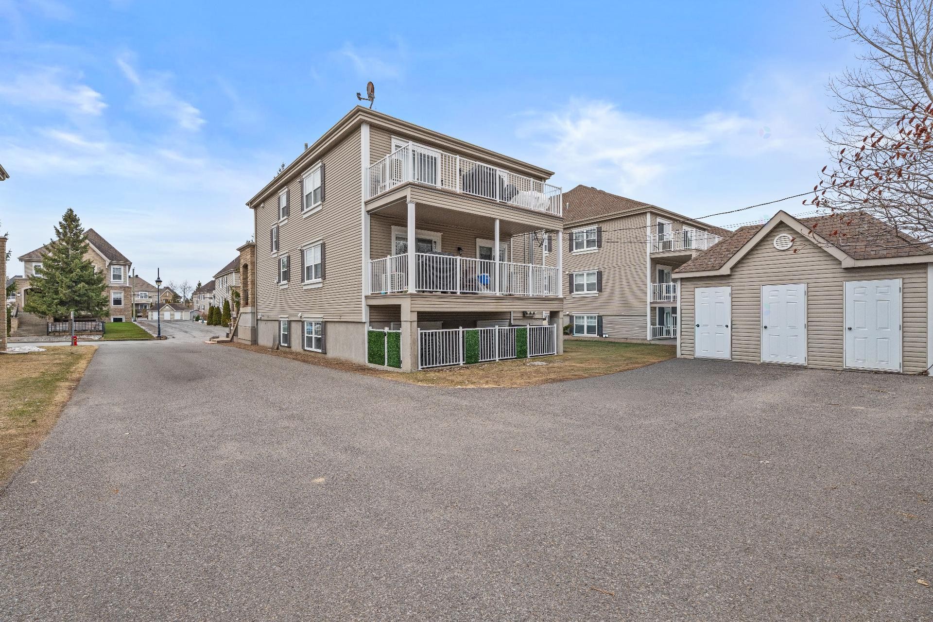 Remise - 149 - A Av. Du Sablon, Bois-Des-Filion, QC - Outdoor