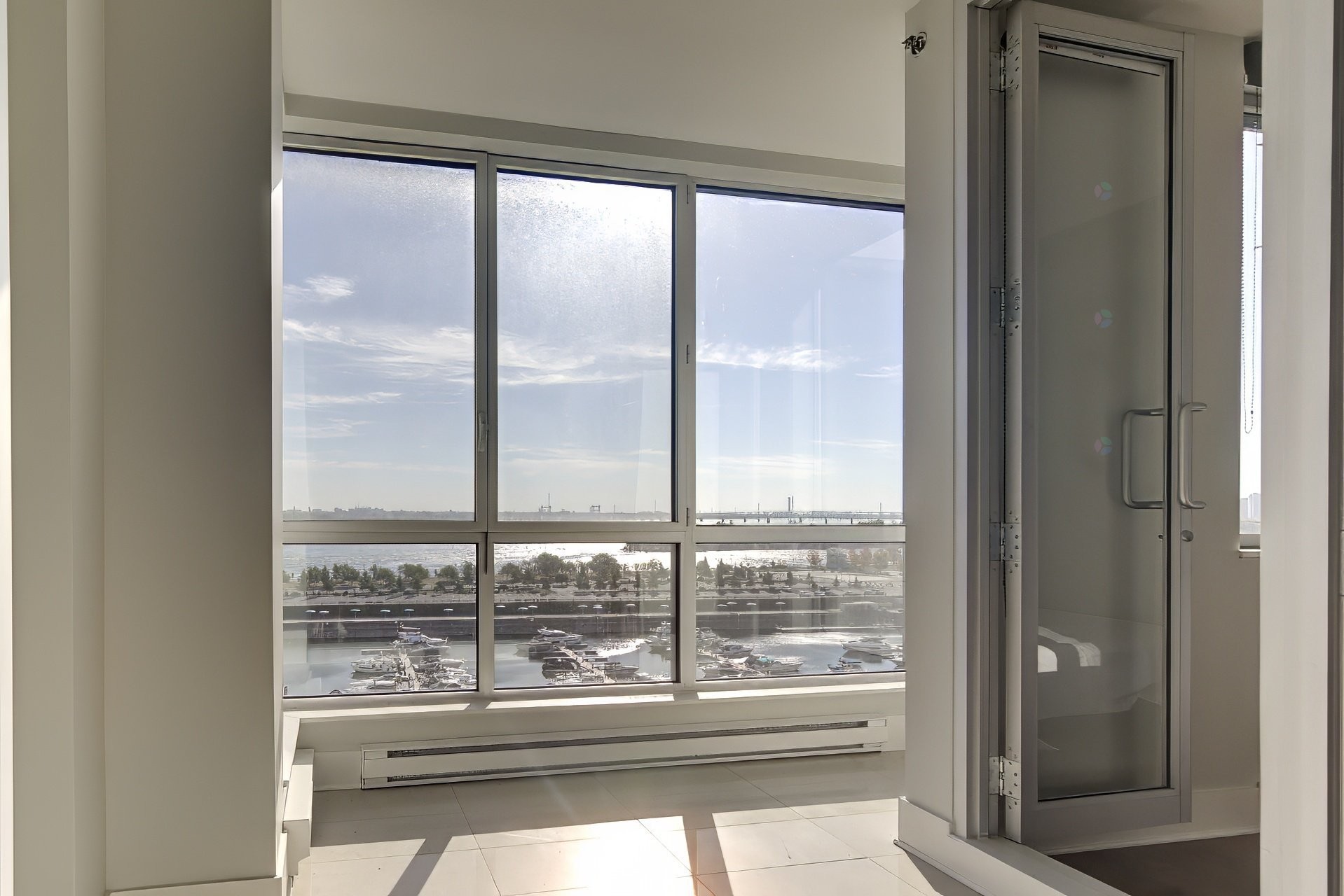 Balcony - 704-801 Rue De La Commune E., Montréal (Ville-Marie), QC - Indoor Photo Showing Other Room