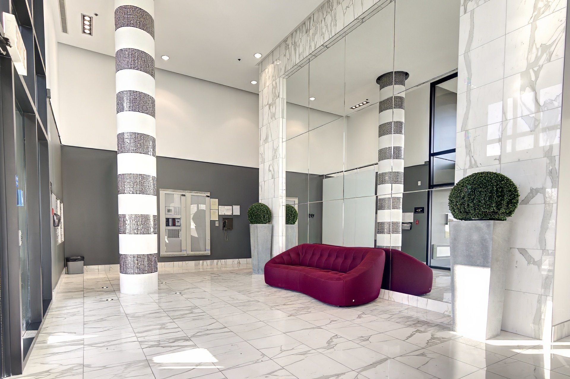 Mud Room - 704-801 Rue De La Commune E., Montréal (Ville-Marie), QC - Indoor Photo Showing Other Room