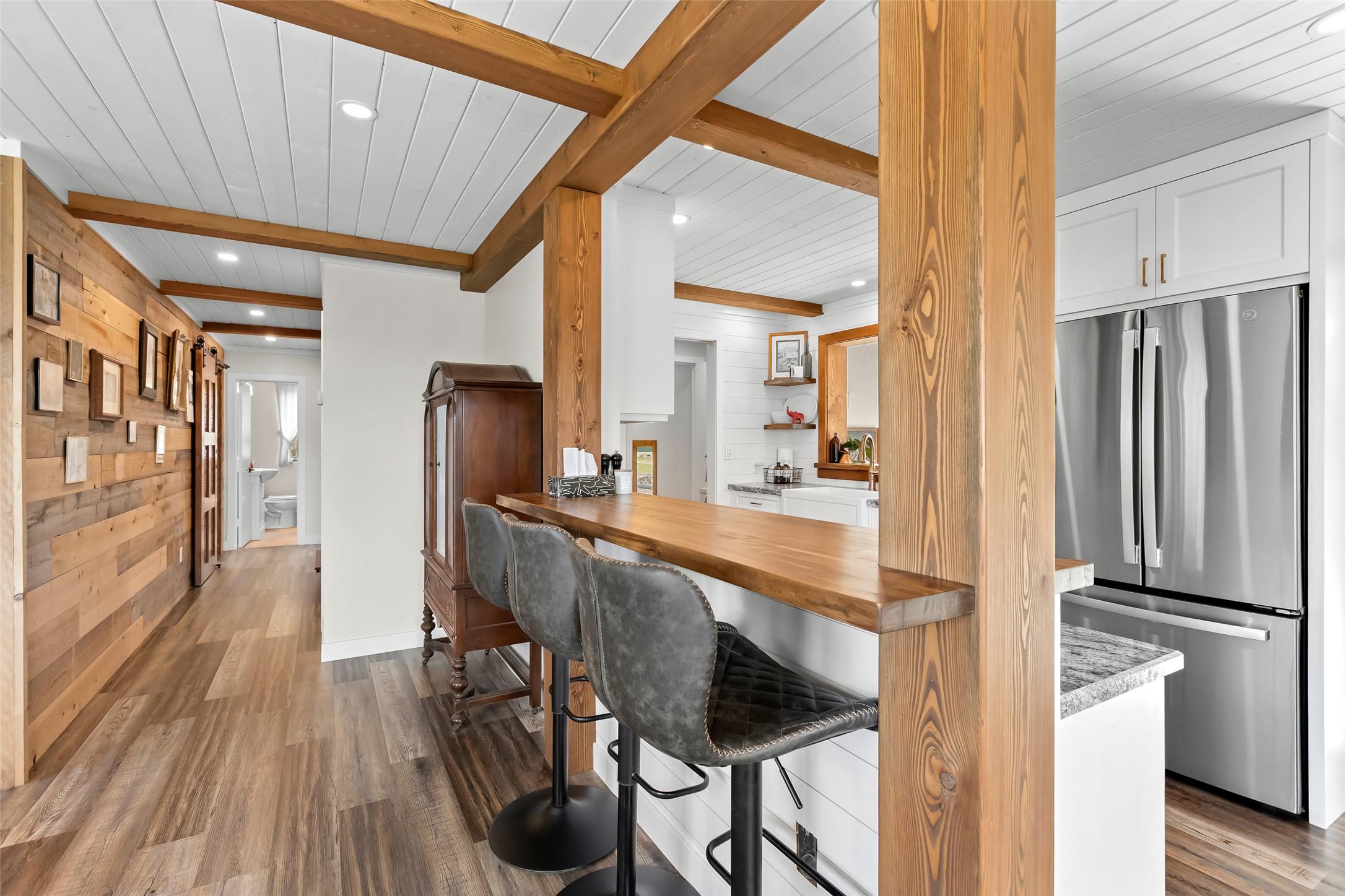 3955 46Th Street, Creston, BC - Indoor