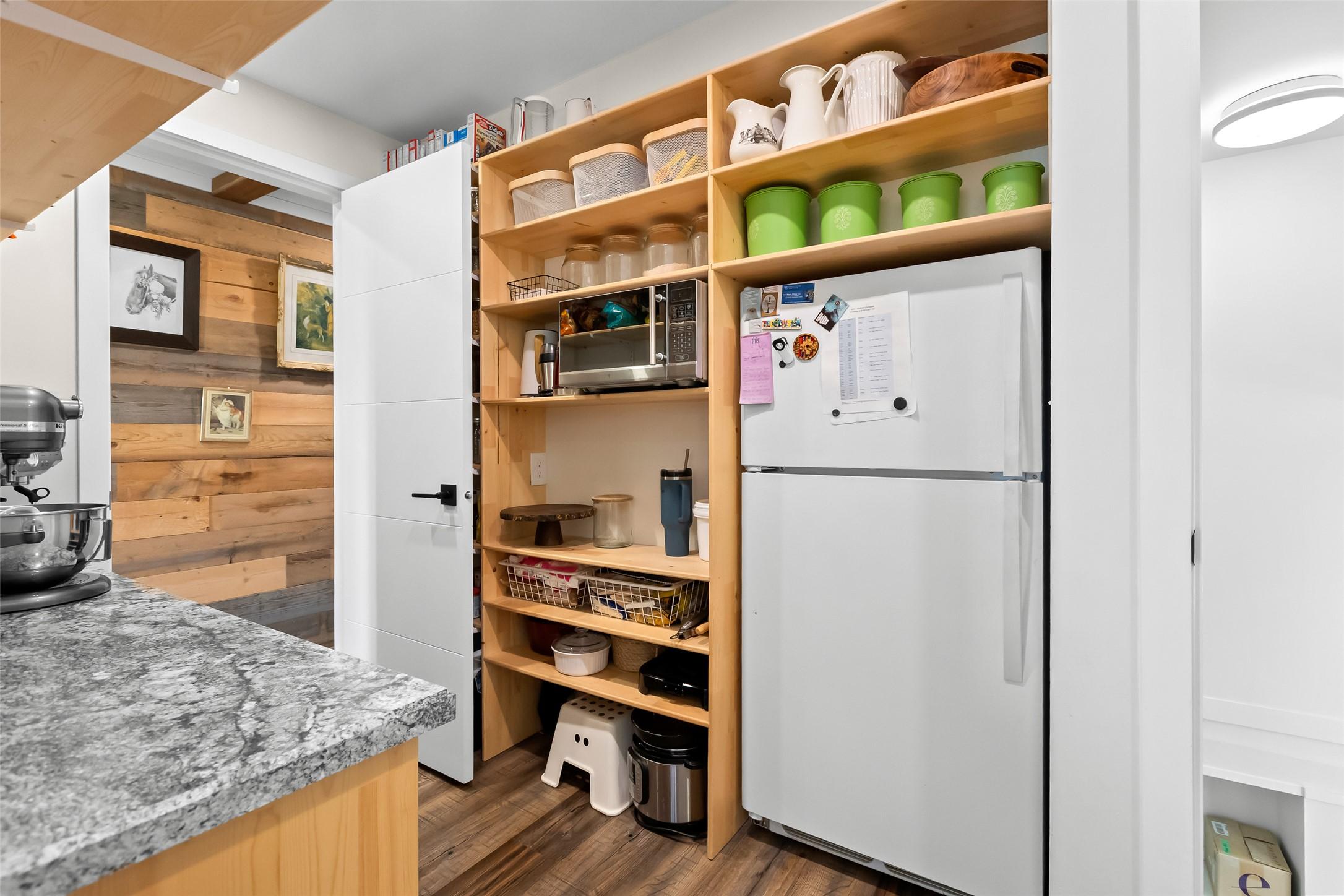 3955 46Th Street, Creston, BC - Indoor