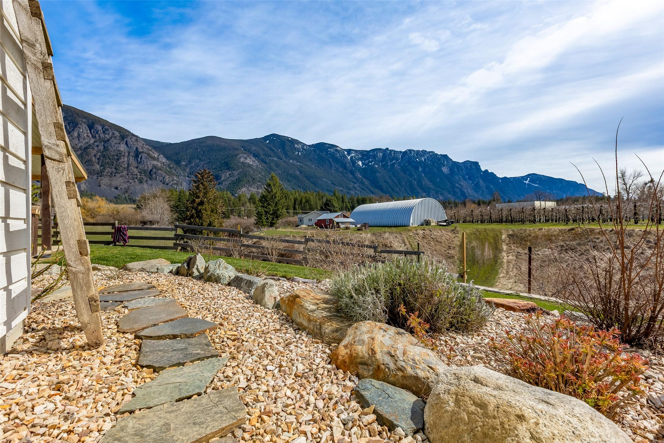 3955 46Th Street, Creston, BC - Outdoor With View