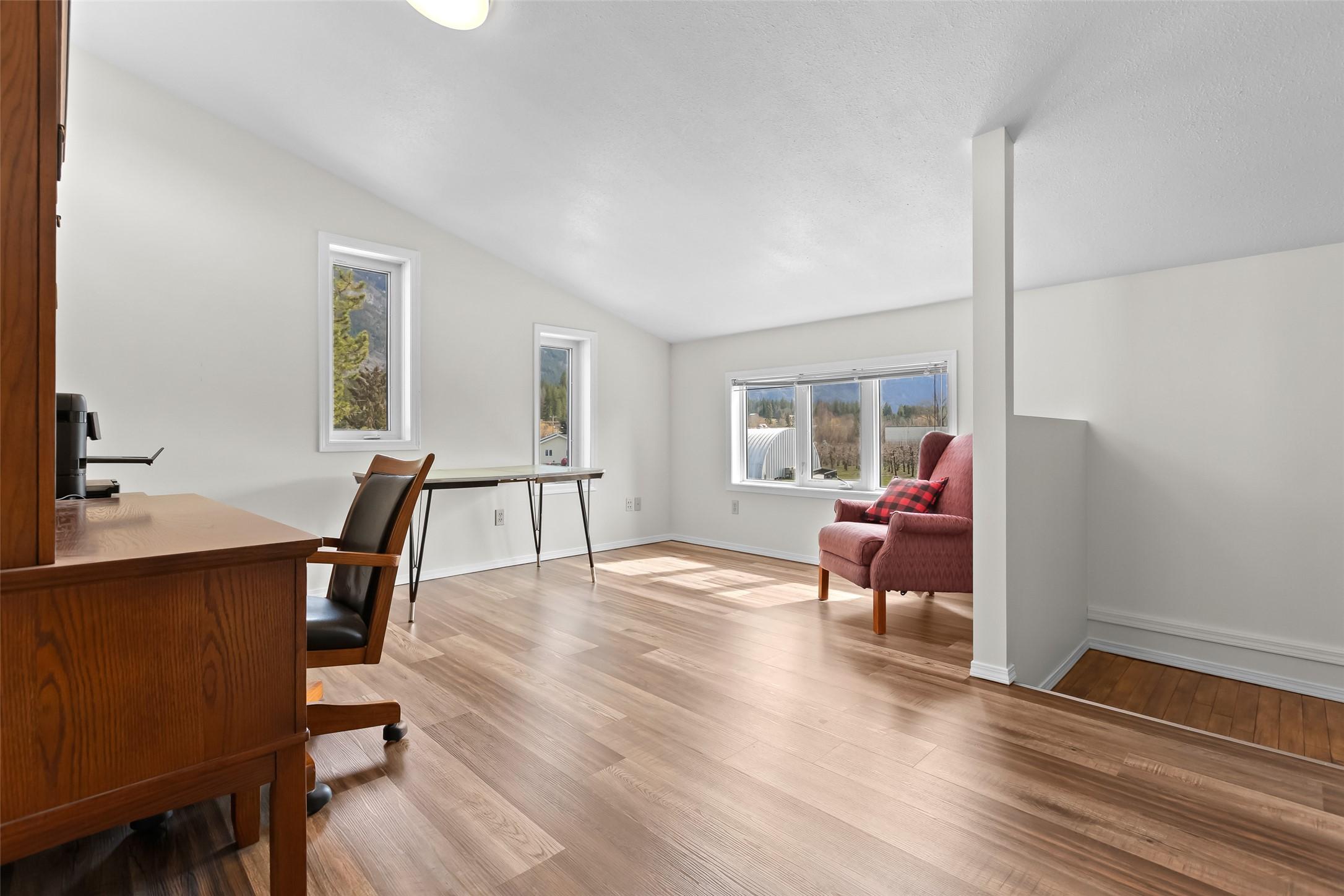 3955 46Th Street, Creston, BC - Indoor