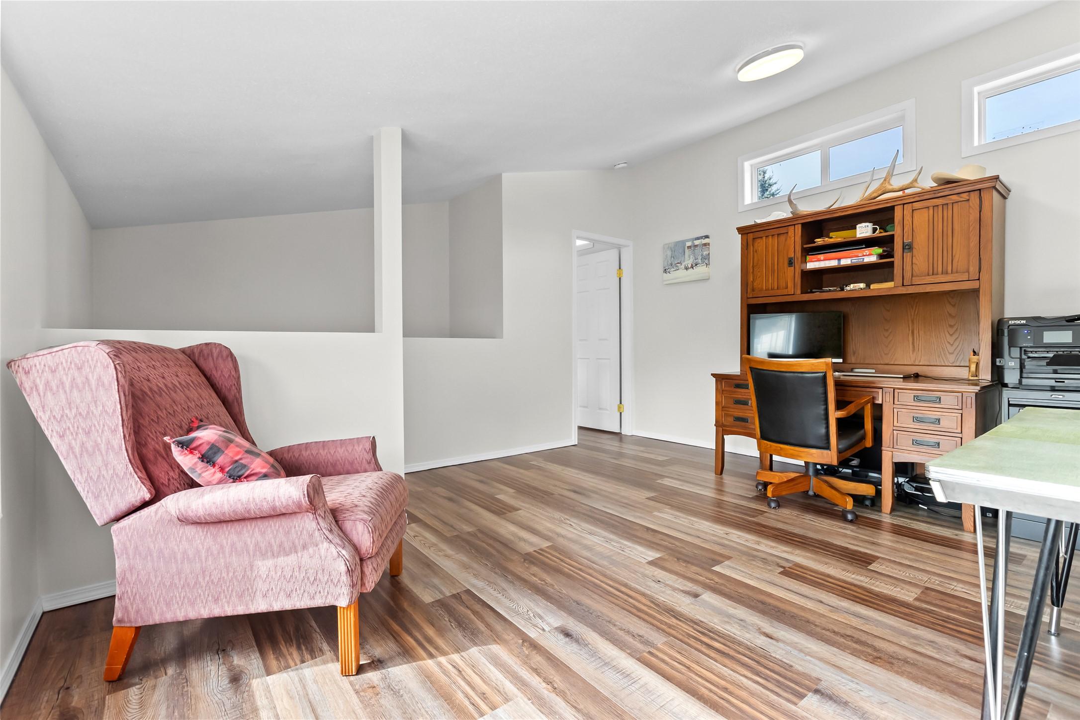 3955 46Th Street, Creston, BC - Indoor Photo Showing Other Room