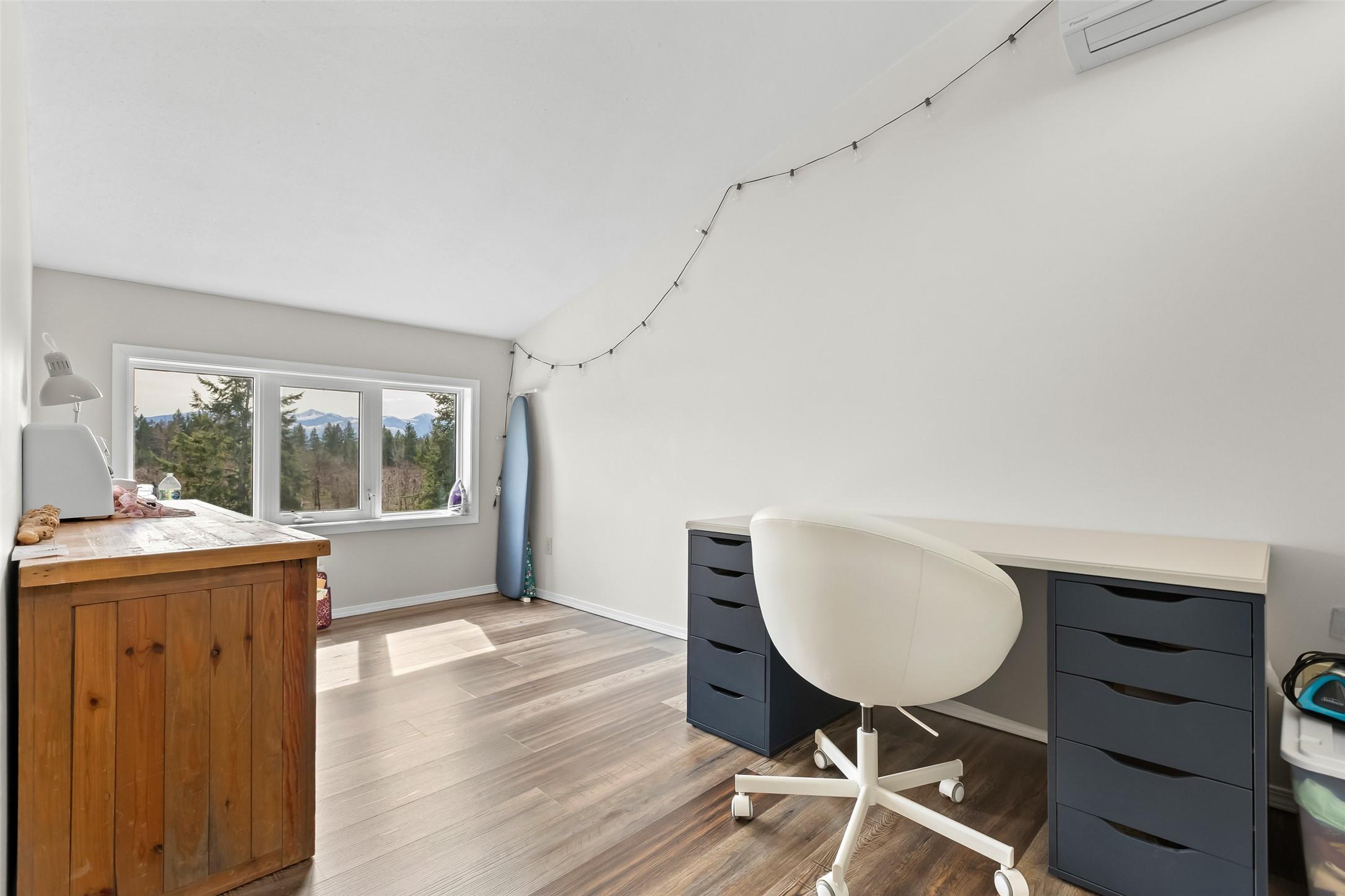 3955 46Th Street, Creston, BC - Indoor