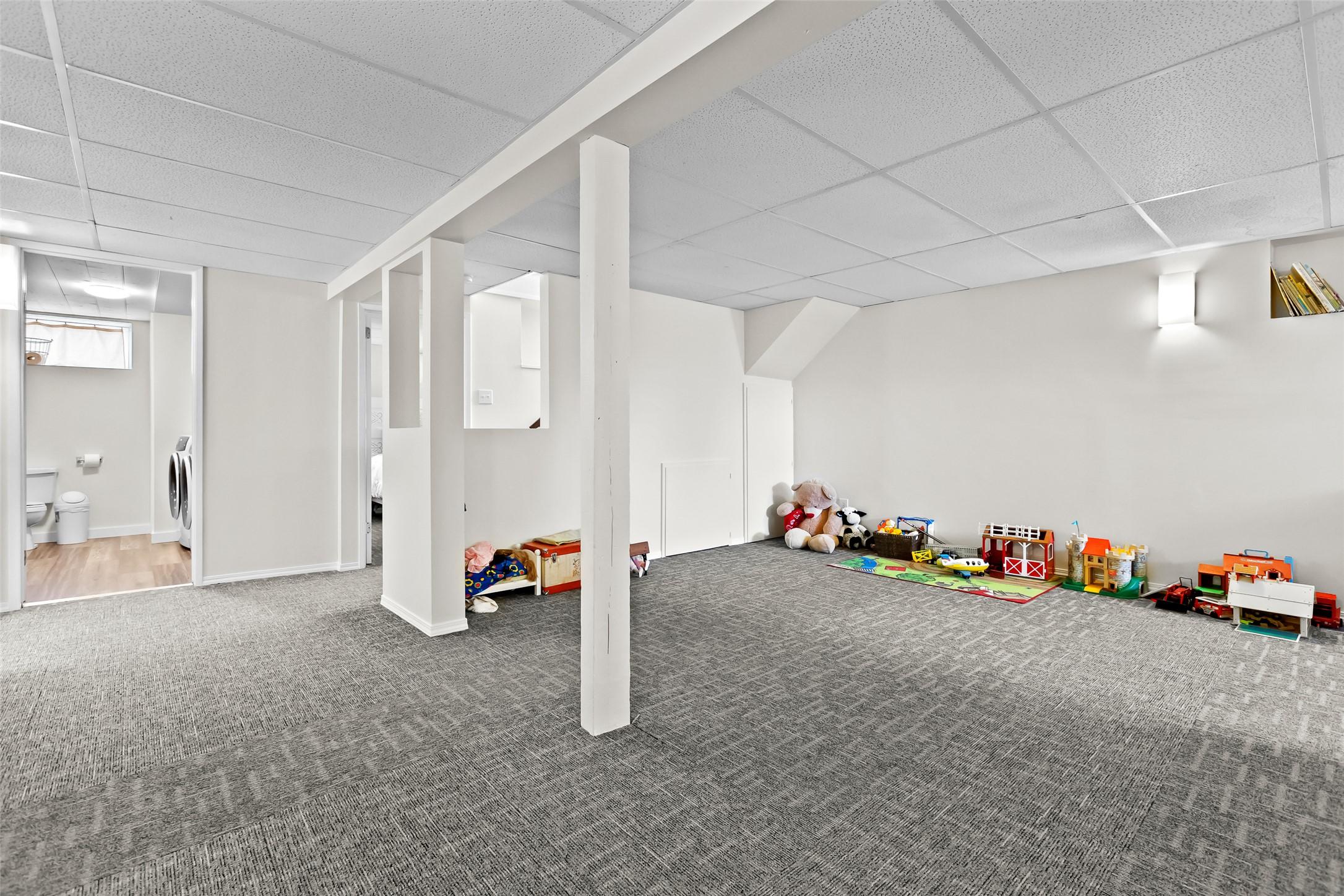 3955 46Th Street, Creston, BC - Indoor