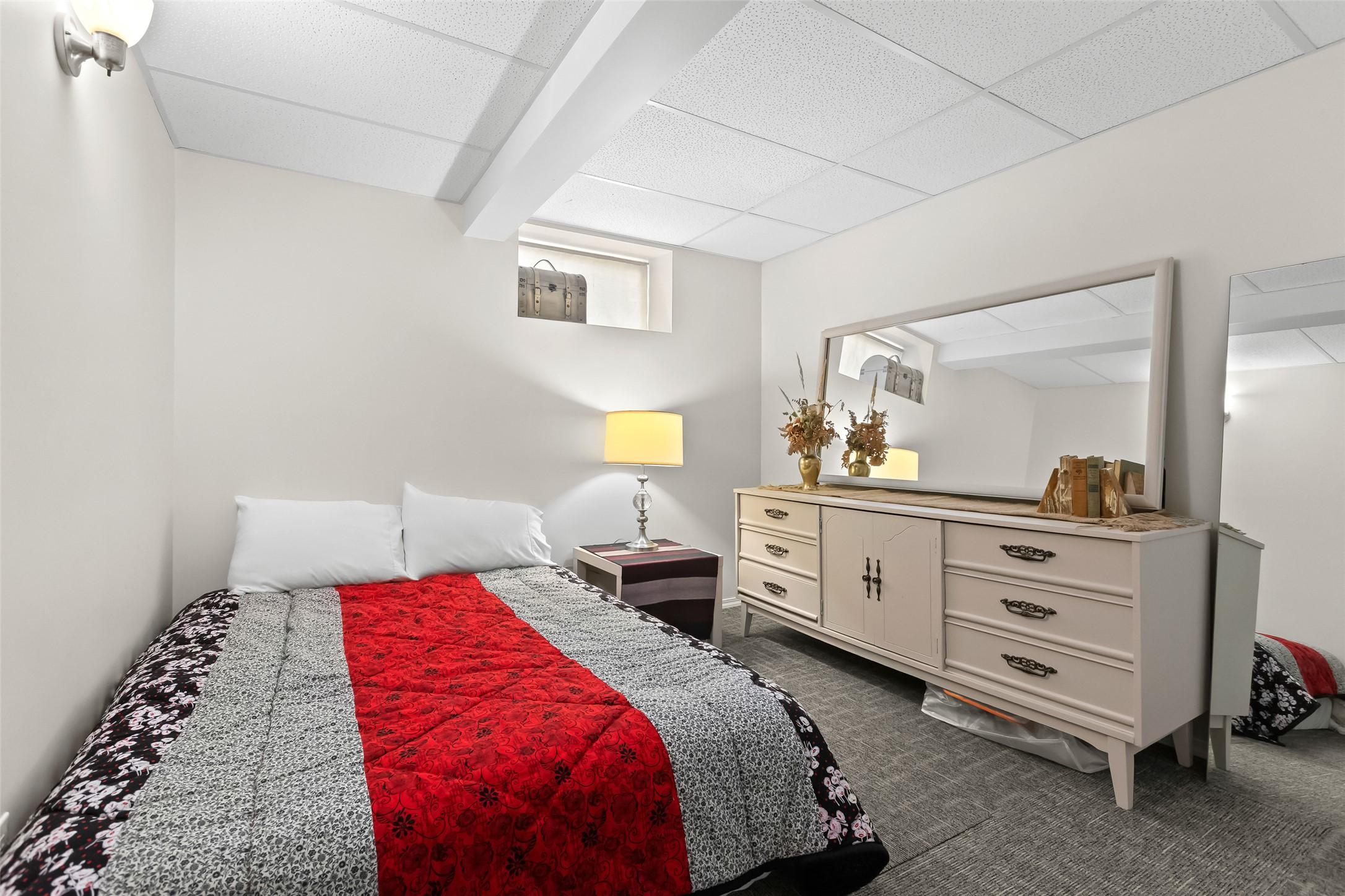 3955 46Th Street, Creston, BC - Indoor Photo Showing Bedroom
