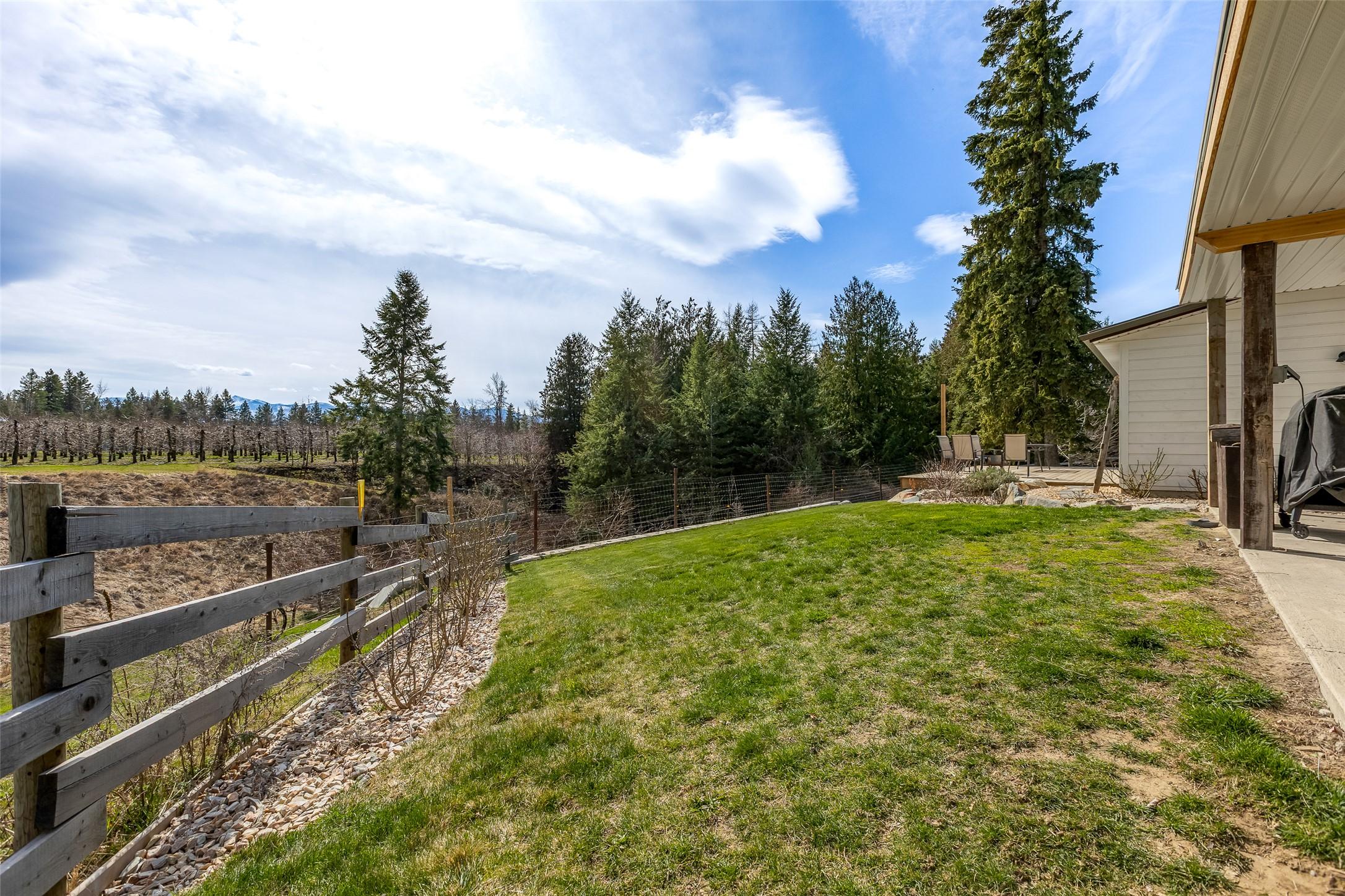 3955 46Th Street, Creston, BC - Outdoor