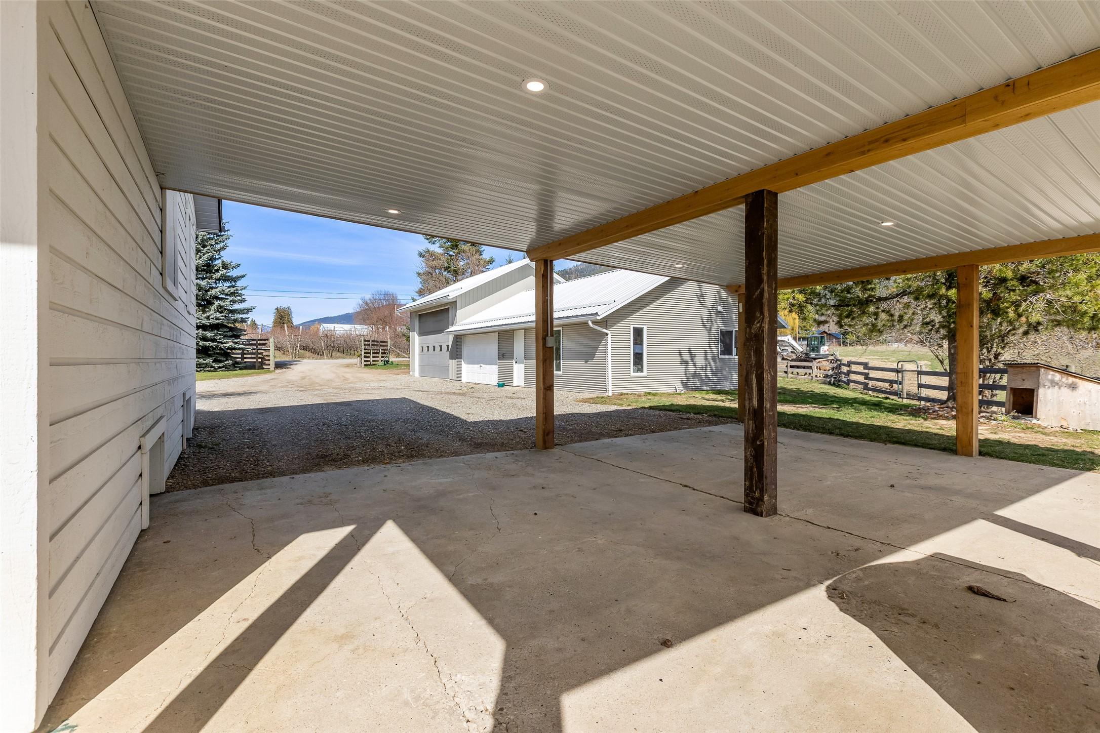 3955 46Th Street, Creston, BC - Outdoor