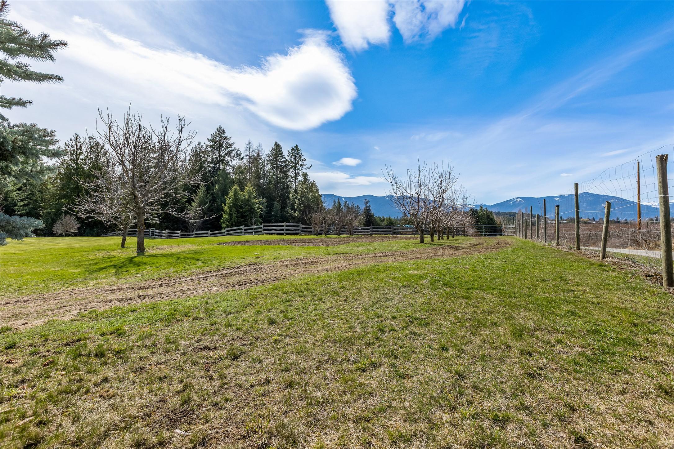 3955 46Th Street, Creston, BC - Outdoor With View