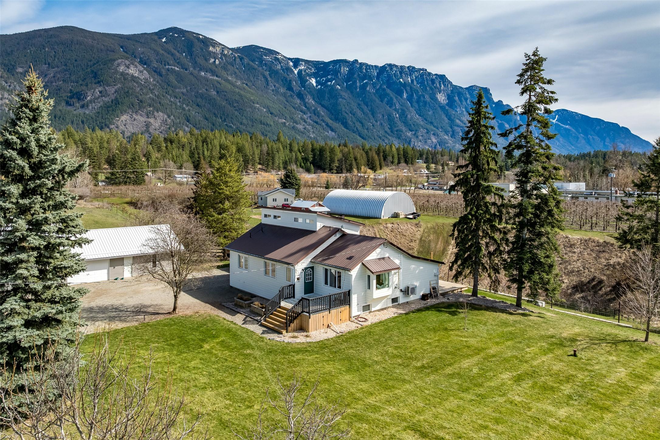 3955 46Th Street, Creston, BC - Outdoor With View
