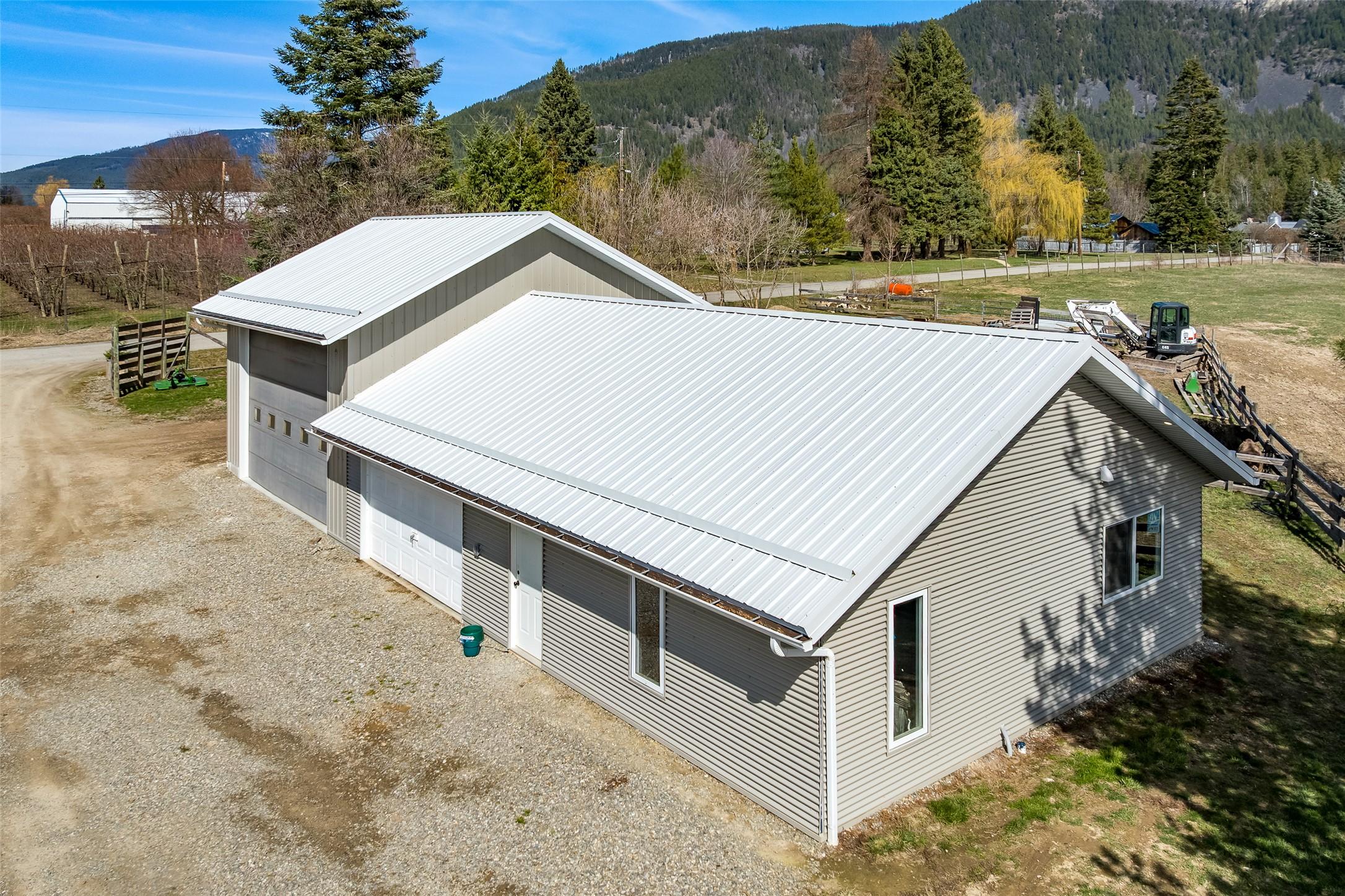 3955 46Th Street, Creston, BC - Outdoor