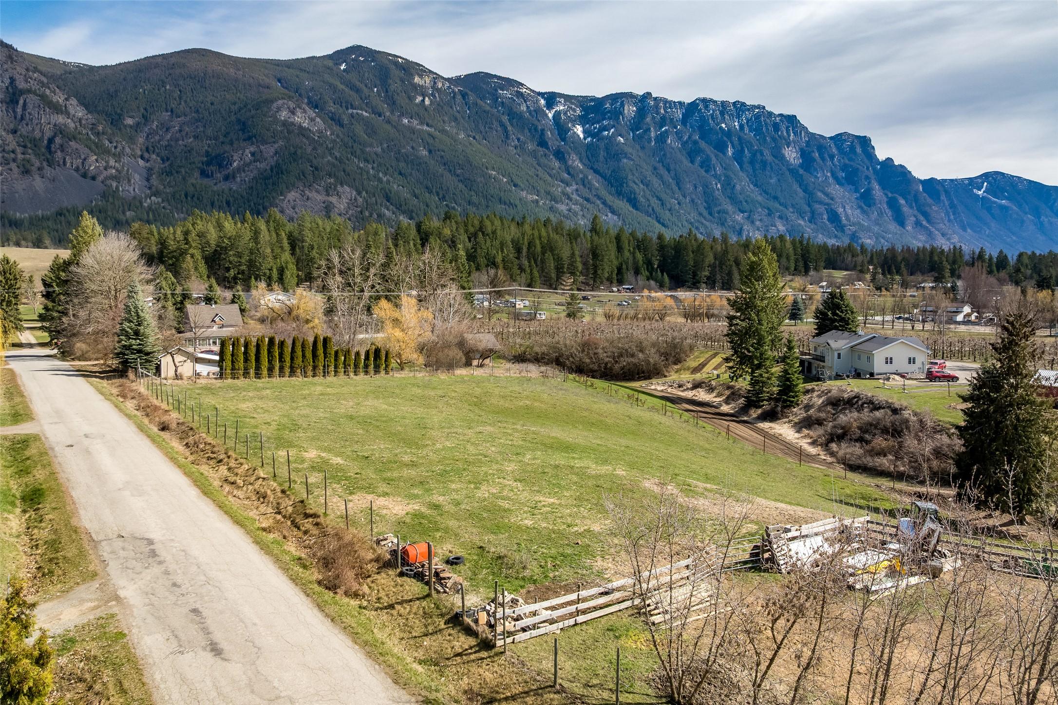 3955 46Th Street, Creston, BC - Outdoor With View