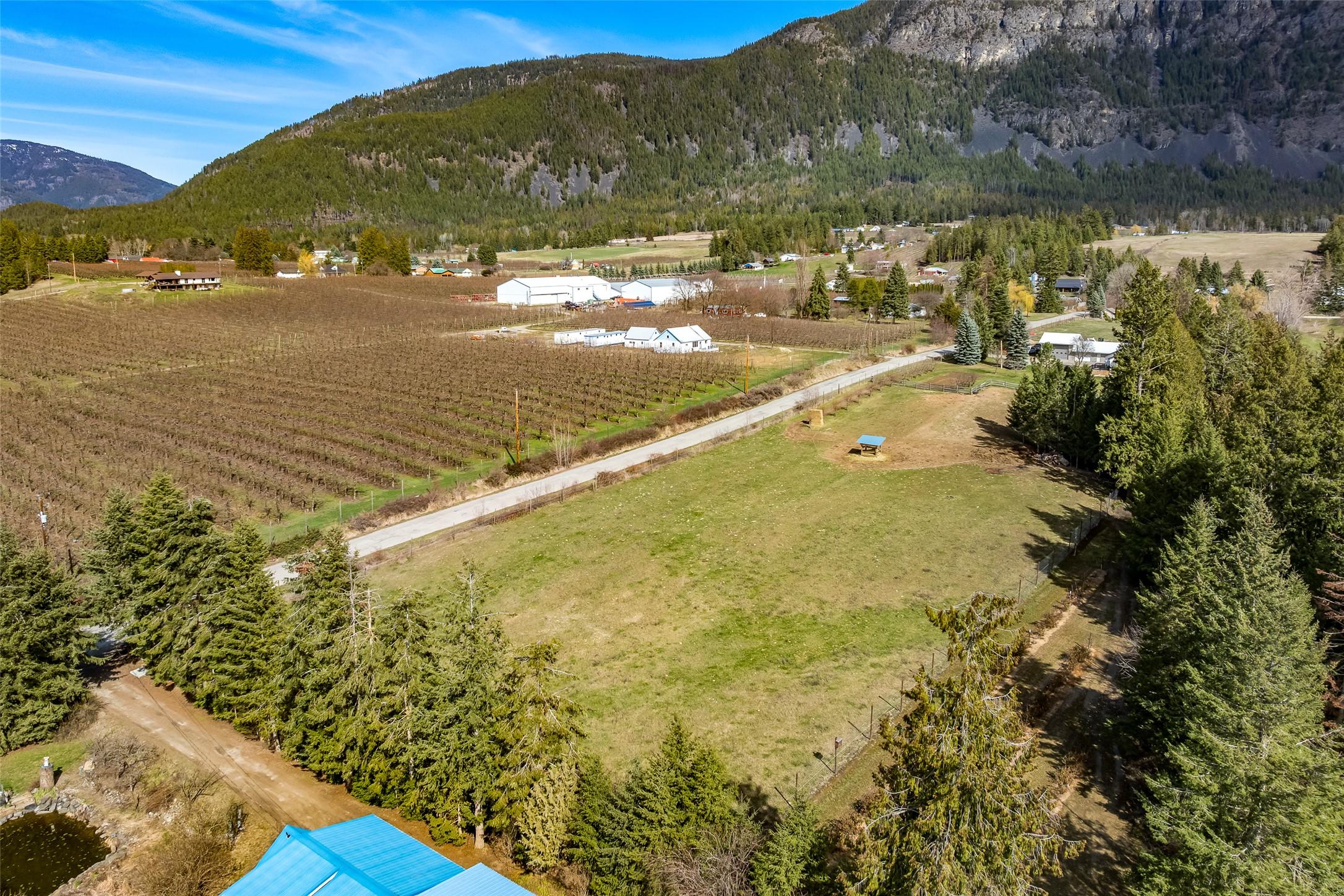 3955 46Th Street, Creston, BC - Outdoor With View