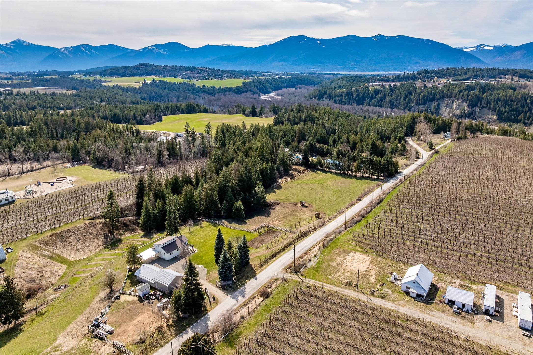 3955 46Th Street, Creston, BC - Outdoor With View