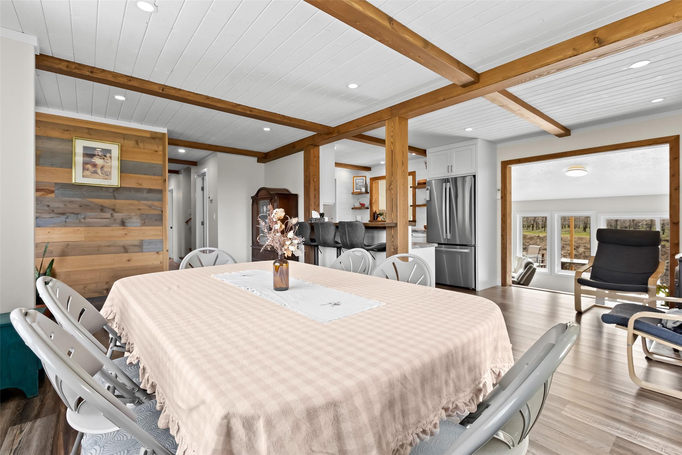 3955 46Th Street, Creston, BC - Indoor Photo Showing Dining Room