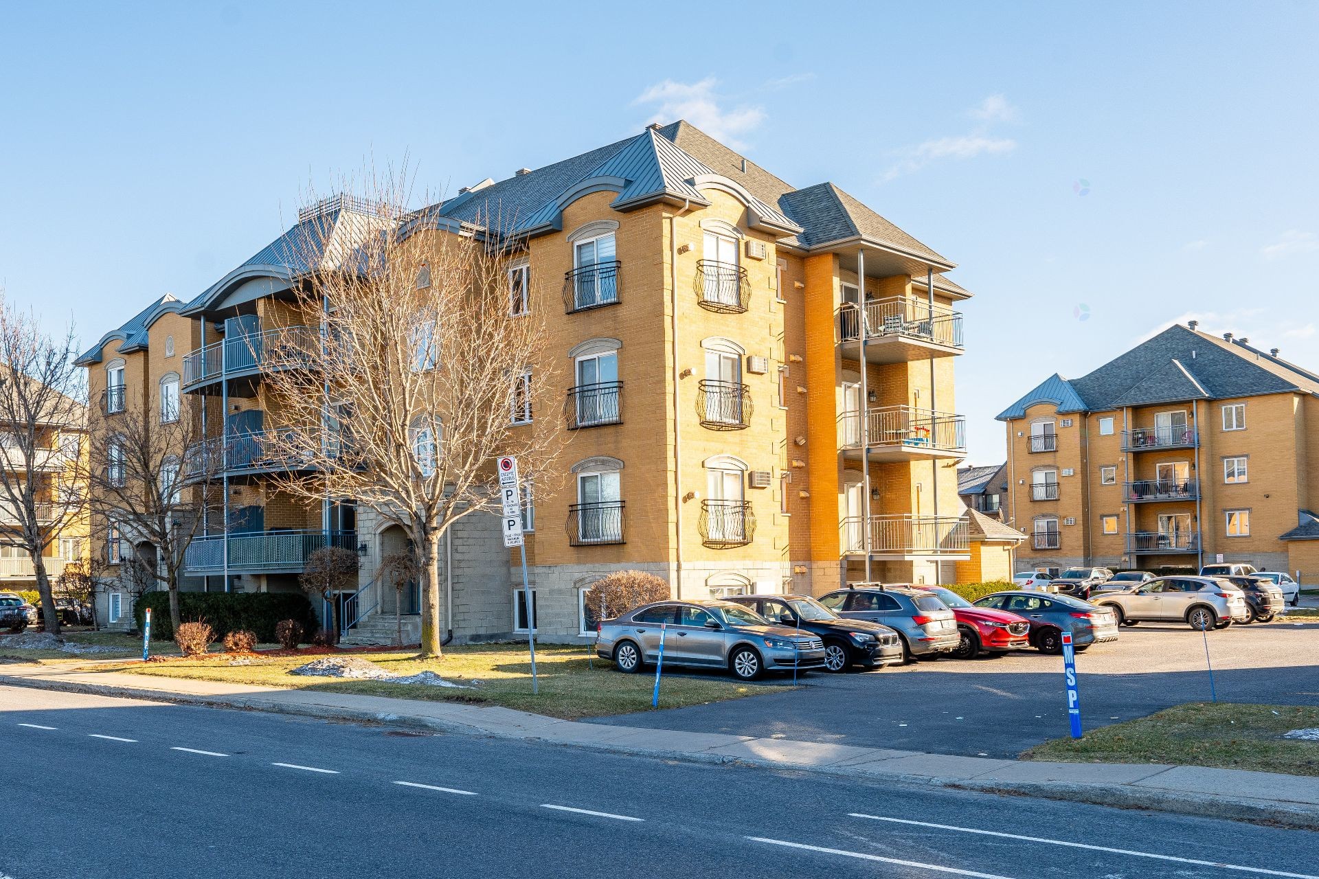 Front of Structure - 302-6535 Boul. Chevrier, Brossard, QC - Outdoor With Facade