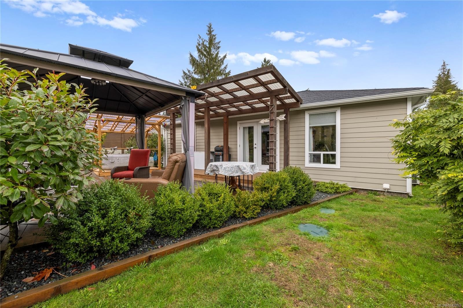 2920 Marshall Rd, Qualicum Beach, BC