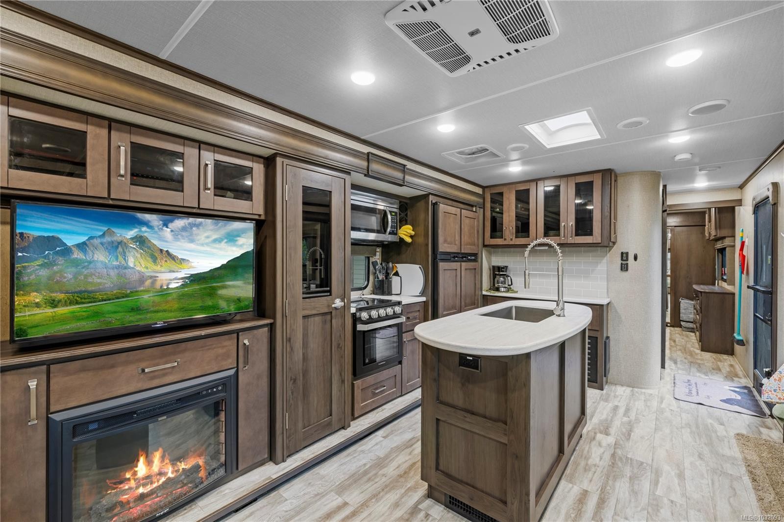 2920 Marshall Rd, Qualicum Beach, BC