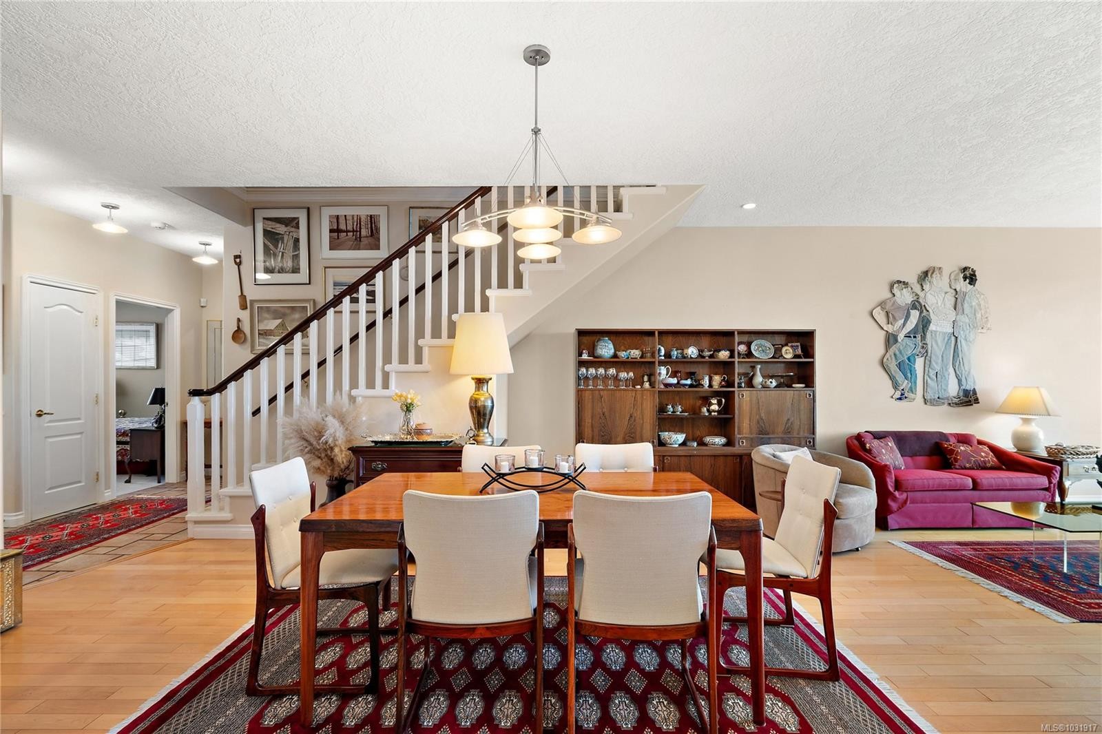 10007 Third St, Sidney, BC