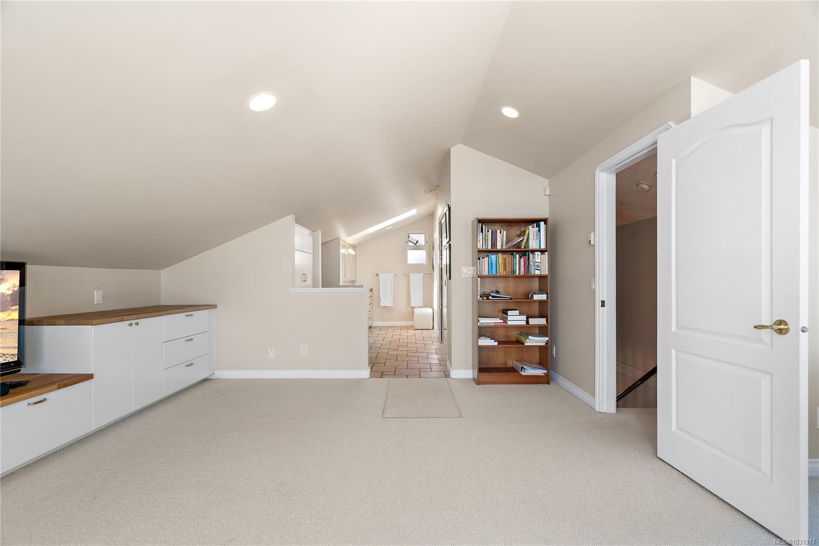 10007 Third St, Sidney, BC