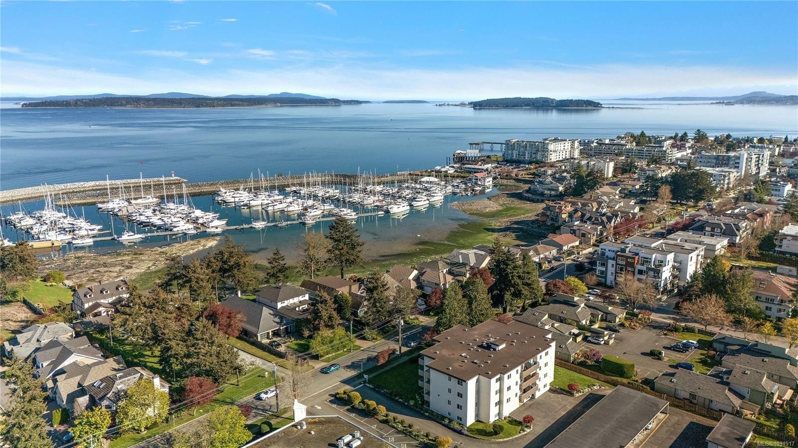 10007 Third St, Sidney, BC