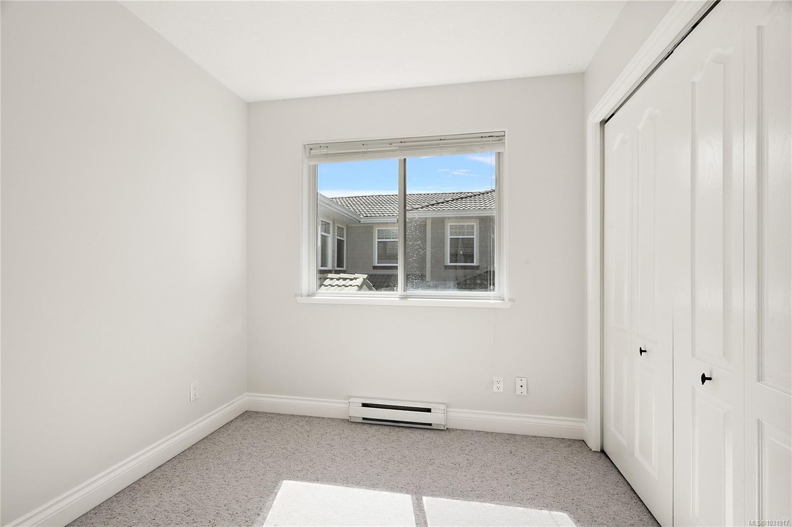 10007 Third St, Sidney, BC