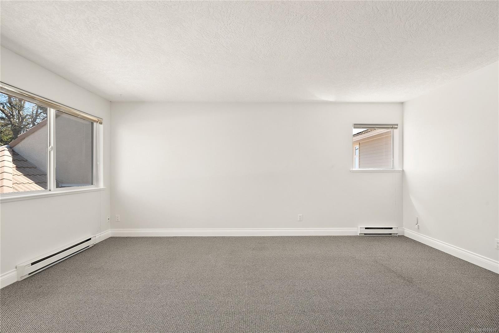 10007 Third St, Sidney, BC