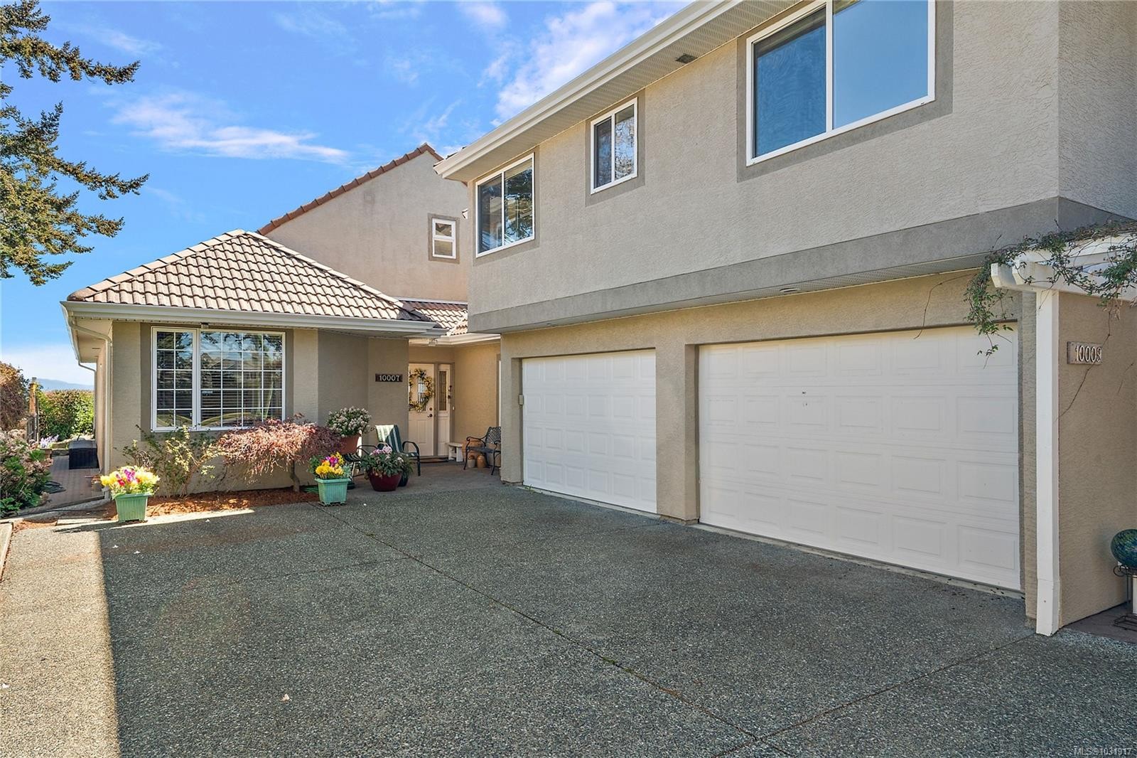 10007 Third St, Sidney, BC