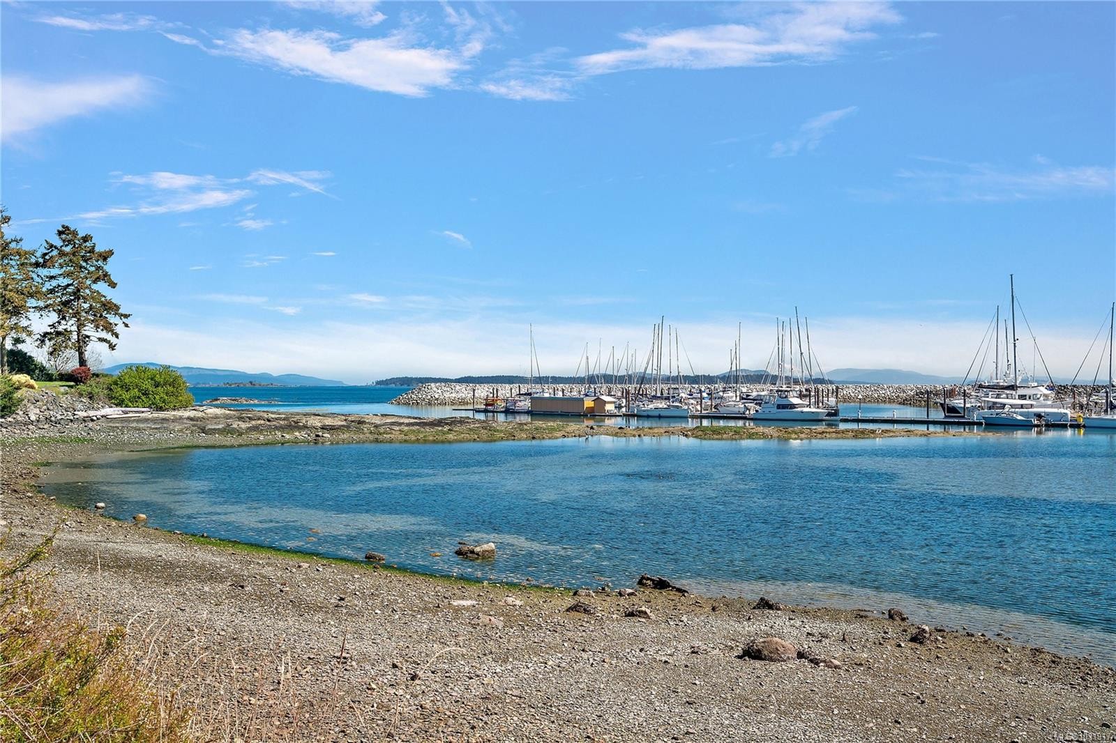 10007 Third St, Sidney, BC