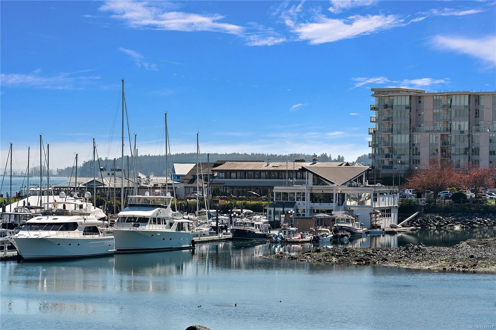 10007 Third St, Sidney, BC