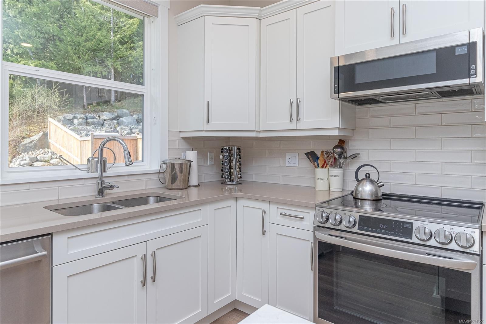 944 Craig Rd, Ladysmith, BC