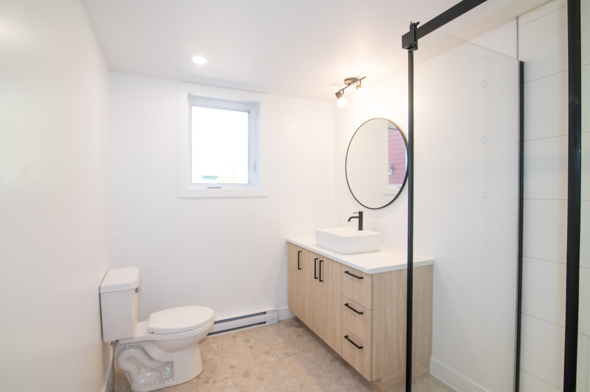 Bathroom - 491 Boul. Nilus-Leclerc, L'Islet, QC - Indoor Photo Showing Bathroom