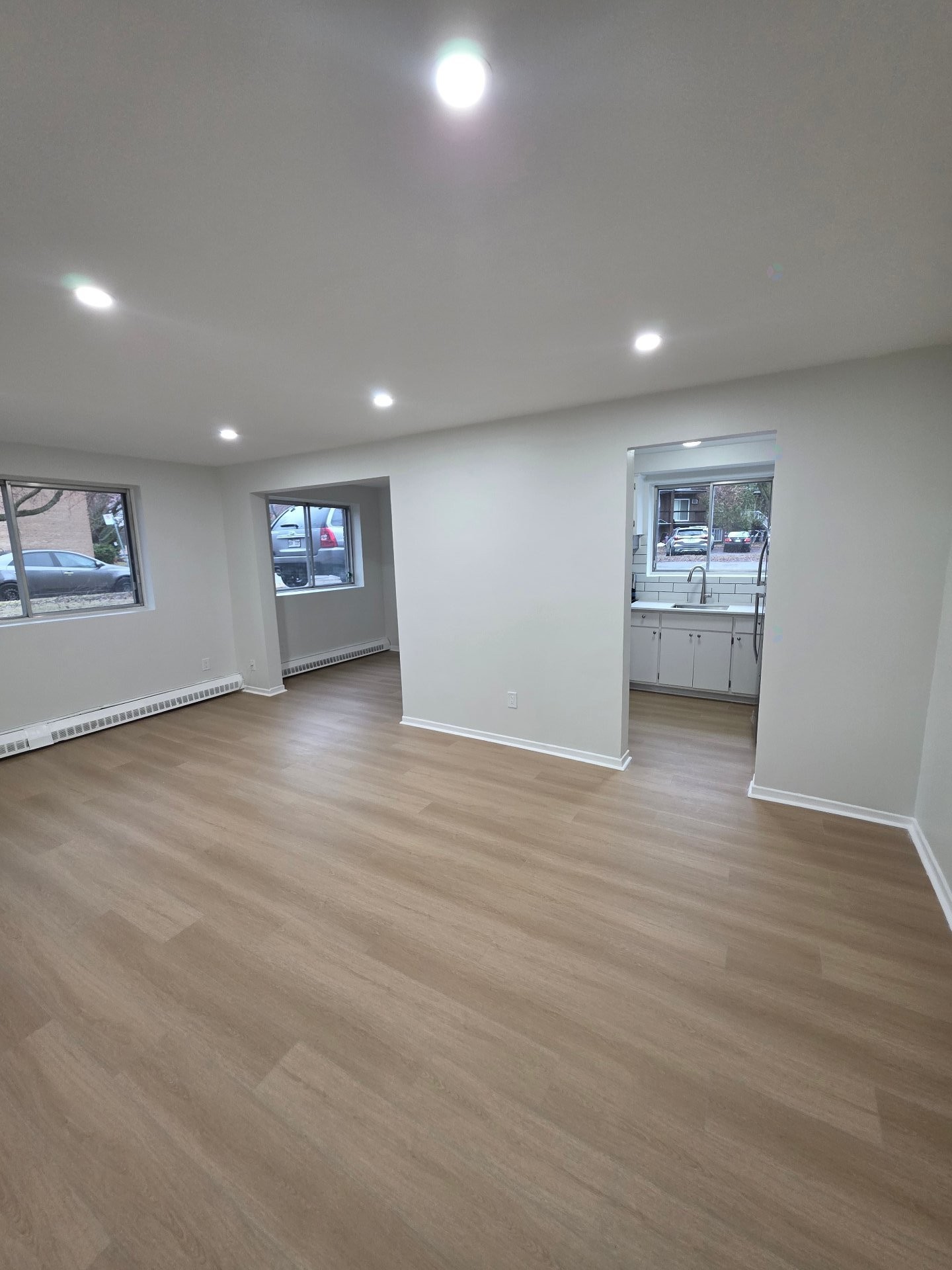 Living Room - 9-550 Rue Varennes, Longueuil (Le Vieux-Longueuil), QC - Indoor