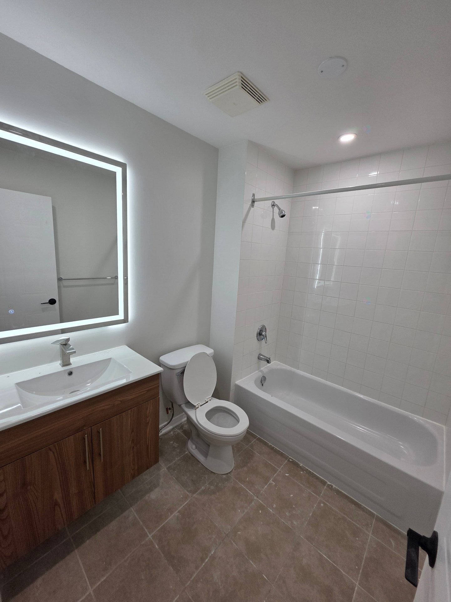 Bathroom - 104-520 Rue Varennes, Longueuil (Le Vieux-Longueuil), QC - Indoor Photo Showing Bathroom