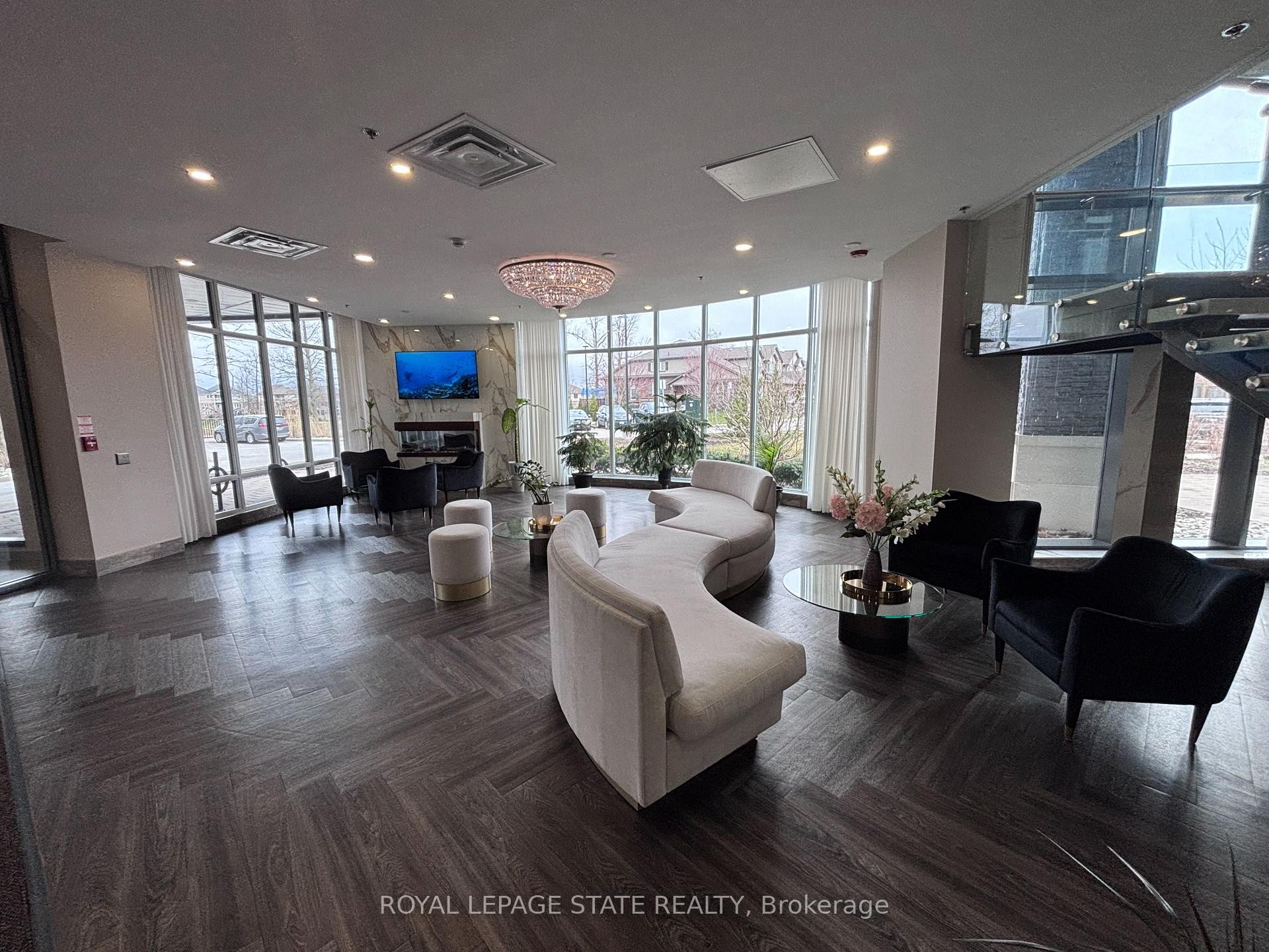 803-7711 Green Vista Gate, Niagara Falls, ON - Indoor