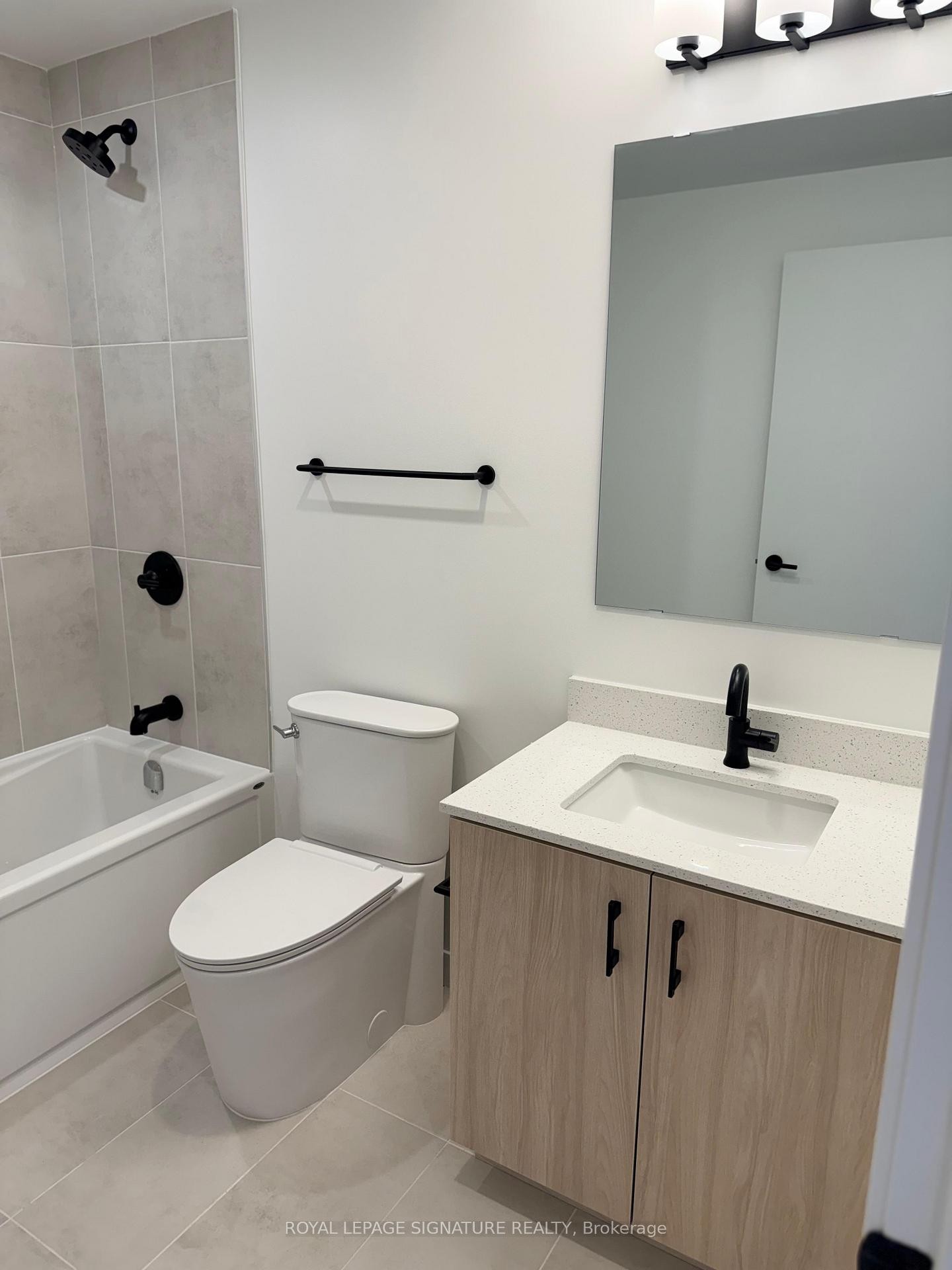 331-4878 Powers Common Boulevard, Burlington, ON - Indoor Photo Showing Bathroom