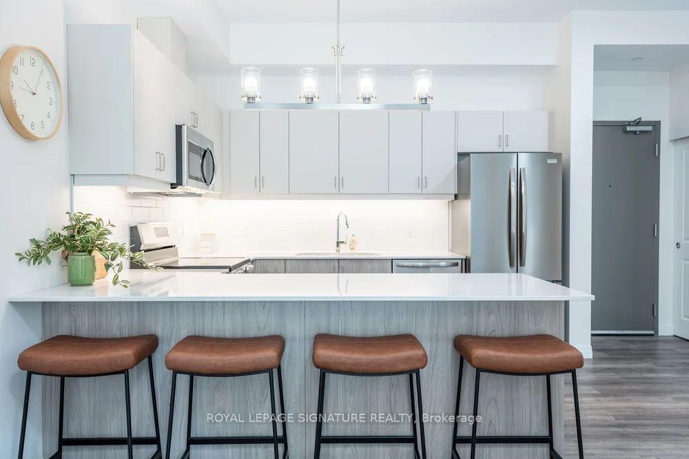 Model-98 Moore Street, St. Thomas, ON - Indoor Photo Showing Kitchen With Stainless Steel Kitchen With Upgraded Kitchen