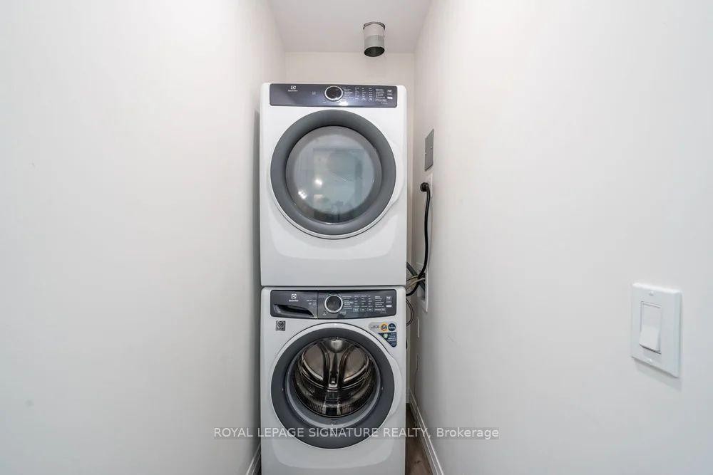 Model-98 Moore Street, St. Thomas, ON - Indoor Photo Showing Laundry Room