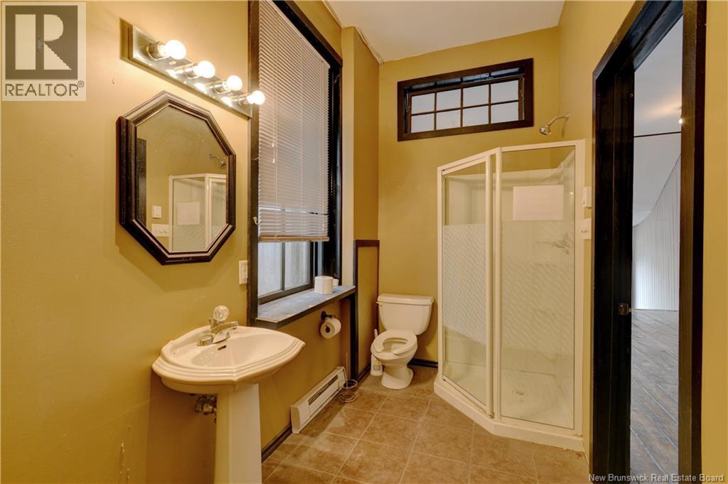 68 King Street, Saint John, NB - Indoor Photo Showing Bathroom