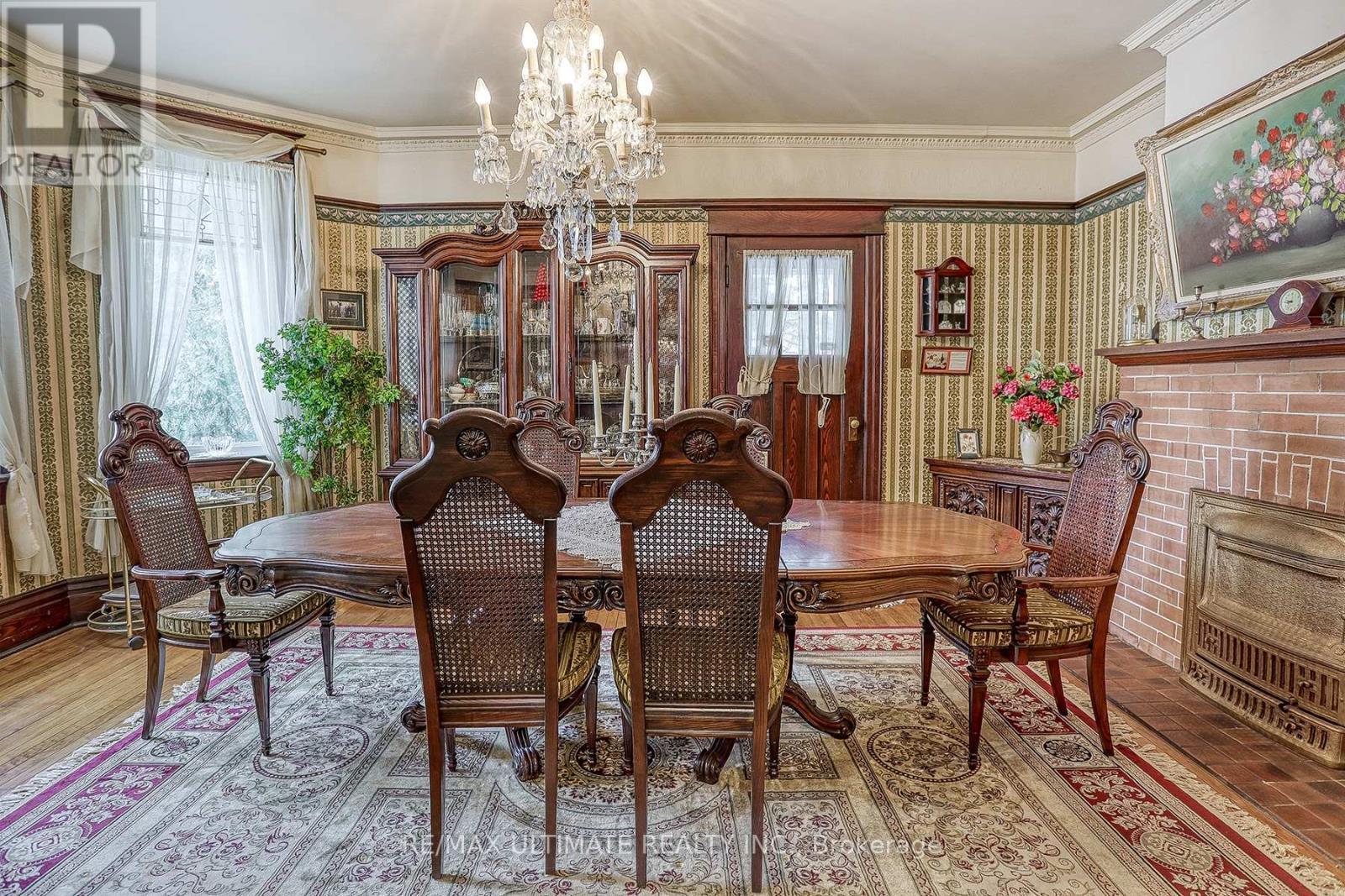 456 Manse Road, Toronto, ON - Indoor Photo Showing Dining Room